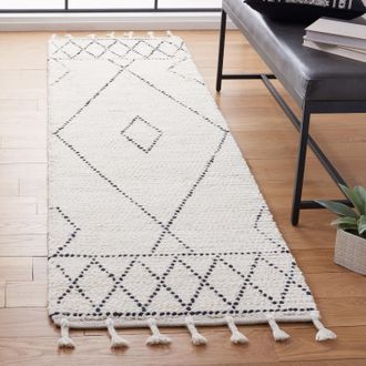 Safavieh Casablanca Hand Made Area Rug, Ivory / Black Bohemian Style Non-Shedding