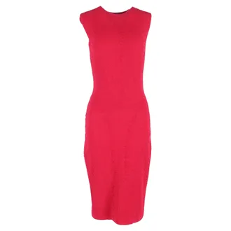 Alexander McQueen Alexander McQueen getailleerde midi-jurk van gebreid materiaal met textuur in rode viscose