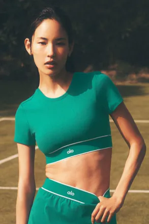 Alo Softsculpt Amp It Up Short Sleeve Bra in Emerald Isle, Size: Medium