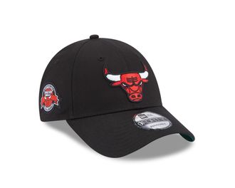 New Era Chicago Bulls NBA Team Side Patch Black 9Forty Adjustable Cap - One-Size