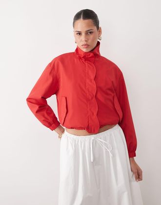 Miss Selfridge Giacca a vento rossa con dettagli smerlati-Rosso