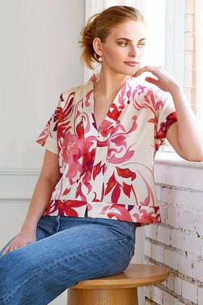 Finley Kyoto Floral Suki Popover Top In Natural/pink