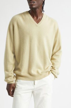 Frenckenberger Cashmere V-Neck Sweater in Faded Beige at Nordstrom, Size X-Large