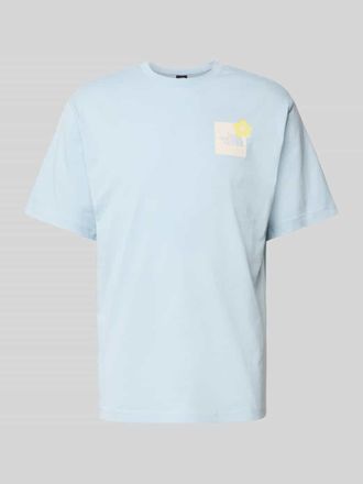 The North Face T-Shirt mit Label-Print in Hellblau, Gr&ouml;&szlig;e XXL