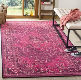Safavieh Palazzo Machine Made Area rug, Fuchsia / Black Traditional Style Easy Care