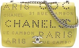 Chanel Pre-owned Perforated Crossbody Bag - Dames - Vintage Schoudertas - Geel - ONE Size - Leer - Vintage