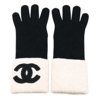Chanel Pre-owned Accessories, female, Multicolor, Size: ONE SIZE Pre-owned Vintage Warm Gloves