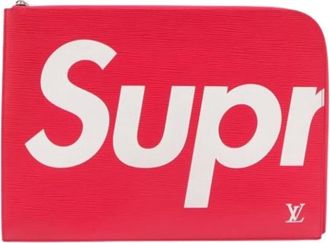 Louis Vuitton Pre-owned Clutches, female, Red, Size: ONE SIZE Pre-owned Leather Clutch