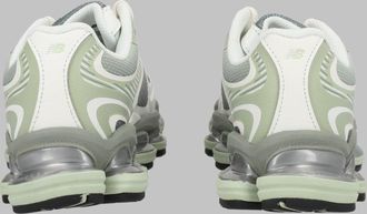 New Balance ABZORB Sneaker - Green