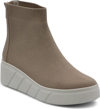 Charles by Charles David Rio Stretch Sneaker