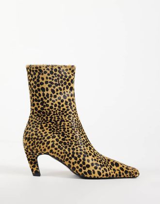 Asos Rumi stivaletti con tacco in vera pelle con pelo animalier-Multicolore