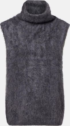 Lisa Yang Dolcevita Aisla in cashmere