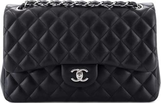 Chanel Classic Double Flap Bag Quilted Lambskin Jumbo shoulder bag - Zwart