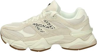 New Balance 9060 Low-top Sneaker - Dames - Sneakers - Beige - 37 1/2 EU - Su&egrave;de - Schoenen