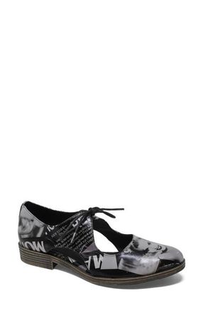 Django & Juliette Keeria Low Lace Flat in Newsprint-Black Leather at Nordstrom, Size 41