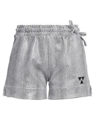 WOC HOSEN & RÖCKE - Shorts & Bermudashorts auf YOOX.COM