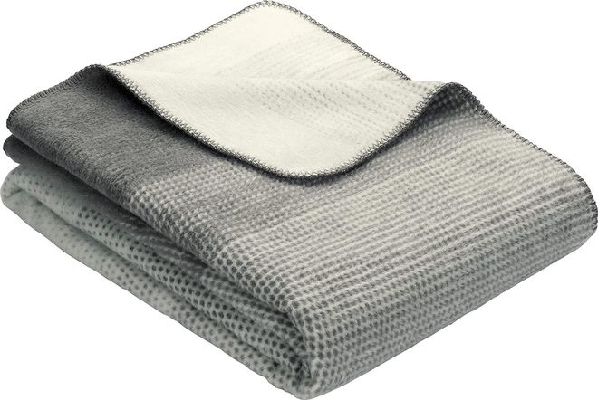 Ibena Egersund Bettüberwurf 220x260 cm - Tagesdecke Struktur grau wollweiß, Kuscheldecke XXL angenehm wärmend und kuschelig weich zur Haut, Pflegeleichte Ba ab 94,00 €