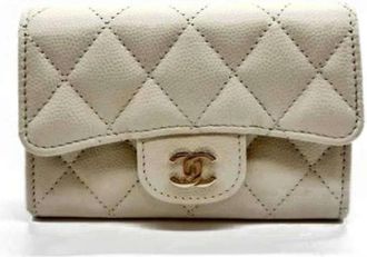 Chanel Pre-owned Wallets, female, White, Size: ONE SIZE Pre-owned Leather Wallet