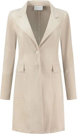 Hart by Helena Hart Jassen, Dames, Beige, S, Leer, Tijdloze Suedine Beige Blazer