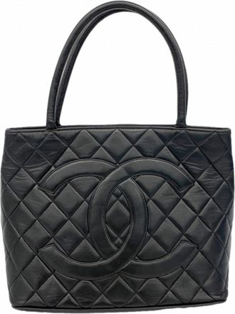 Chanel Black Leather Tote Bag (Pre-Owned)