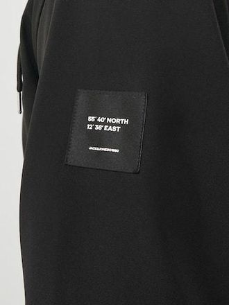 Jack & Jones Plus Size Softshelljacke JJEBASIC mit Kapuze und wasserabweisendem Stoff, Gr. 6XL, schwarz, Softshell, Obermaterial: 100% Polyester, JACK & JONES PLUSSIZE, unif