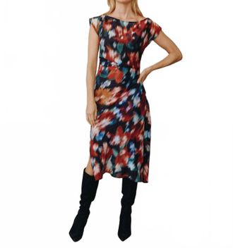 Bella Dahl Boat Neck Cap Sleeve Midi Dress In Blurred Floral Print