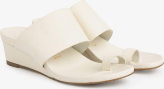 Pedro Garcia Toe ring midi wedge sandal in white suede | Weilis| Spring Summer 26 | PEDRO GARCIA