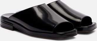 The Row Mules Emi in vernice