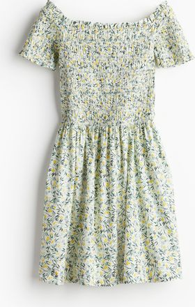 H&M Gesmoktes Off-Shoulder-Kleid - White