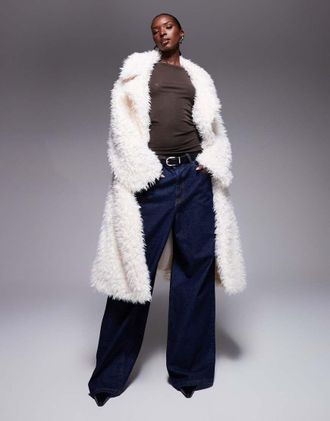 Aria Cove Cappotto teddy soffice taglio lungo oversize color crema con cintura-Bianco