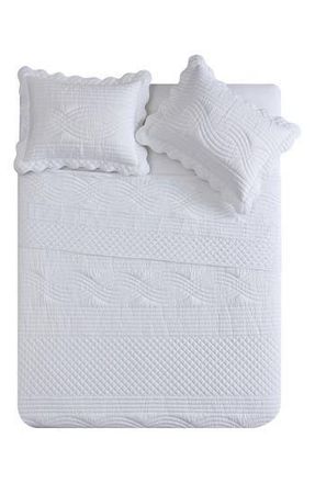 VCNY Home Scallop Microfiber Quilt Set in White at Nordstrom Rack, Size Full/queen
