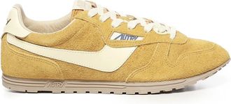 Autry Gele Su&egrave;de Sneakers met Logodetails - Heren - Sneakers - Geel - 43 EU - Su&egrave;de - Schoenen