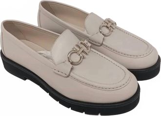 Ferragamo Womens Rolo Double Gancio Bit Loafers In Bone