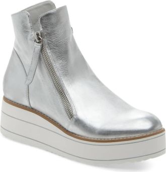 Silent D Womens Nene Wedge Bootie In Silver