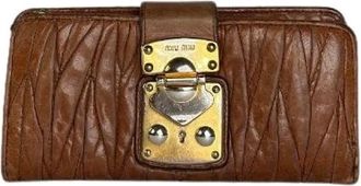 Miu Miu Pre-owned Matelass&eacute; Leren Lange Portemonnee - Dames - Vintage Accessoires - Bruin - ONE Size - Leer - Vintage