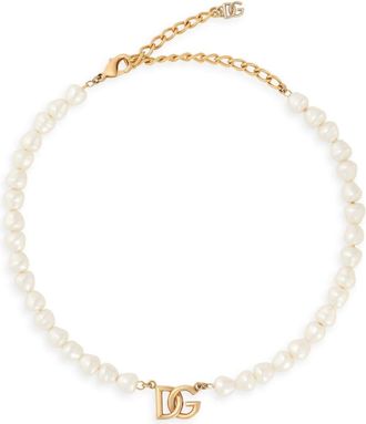 Dolce & Gabbana DG logo-charm pearl bracelet - women - Brass/Plexiglass - One Size - Gold