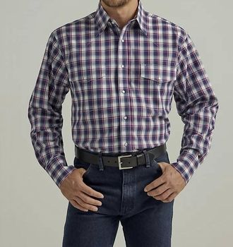 Wrangler Wrinkle Resist Long Sleeve Shirt In Navy