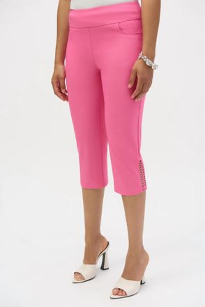 Joseph Ribkoff Pull On Guipure Capri Pants In Bubblegum
