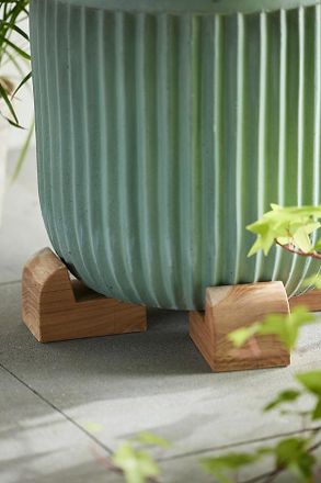 Terrain Round Teak Pot Feet, Set of 4