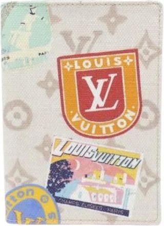 Louis Vuitton Pre-owned Wallets, female, White, Size: ONE SIZE Pre-owned Monogram Dune Passport Cover
