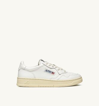 Autry MEDALIST LOW SNEAKERS IN WHITE LEATHER