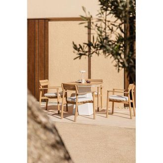 Sklum Set De Mesa Cuadrada 90x90 Cm En Aluminio Y Madera De Teca Inkeri Y 4 Sillas De Jard&iacute;n Con Reposabrazos En Madera Saira Sklum