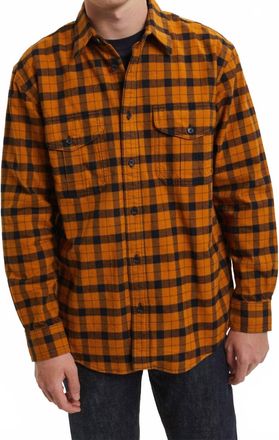 Filson Alaskan Guide Shirt In Pecan/black Plaid