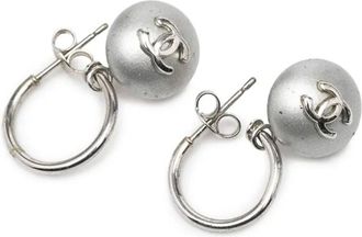 Chanel Orecchini a cerchio placcati argento 1999
