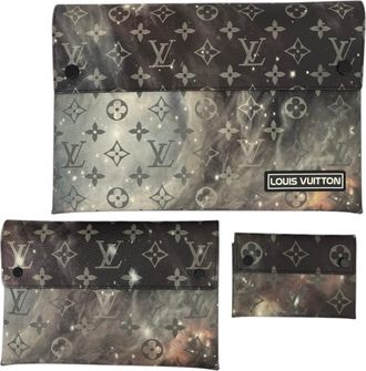 Louis Vuitton Gray Monogram Canvas Clutch Bag Pouch (Pre-Owned)