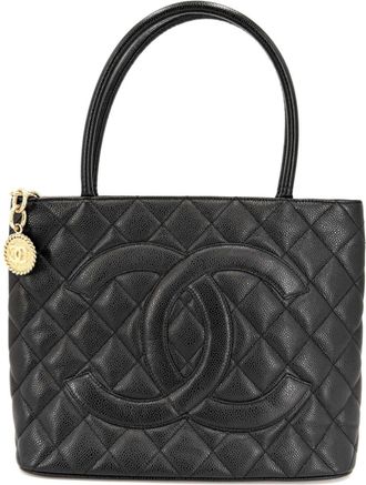 Chanel Matelasse Black Grained Calfskin Handbag Tote Bag (Pre-Owned)