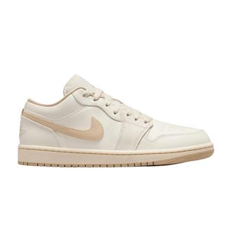 Nike Jordan Schoenen, Dames, Beige, 37 1/2 EU, Moderne comfortabele sneakers voor dagelijkse stijl