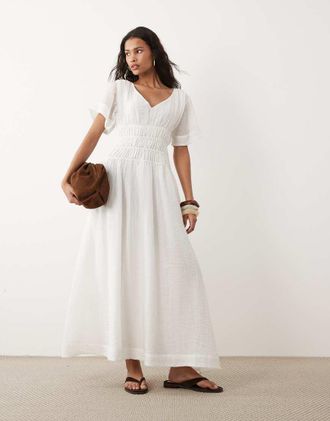 Asos Vestito grembiule lungo bianco in tessuto tecnico con vita arricciata