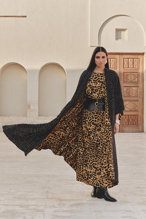 Trendyol Modest Dames Zwart Dierenprint Maxi Mouwloos Casual Recht Modest Jurken