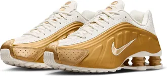 Nike Shox R4 AR3565-010 Sneaker Womens White Gold Low Top Lifestyle Shoes MEW725